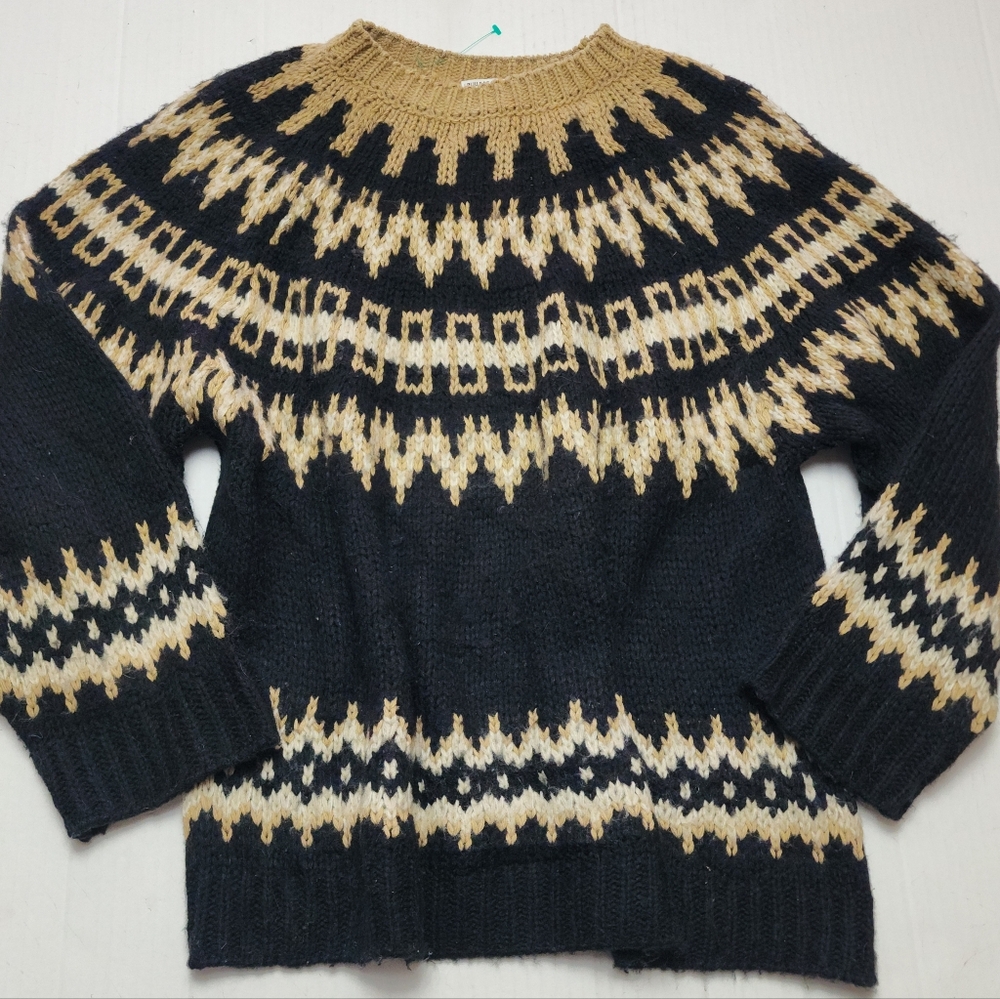 PULL&BEAR SWEATER